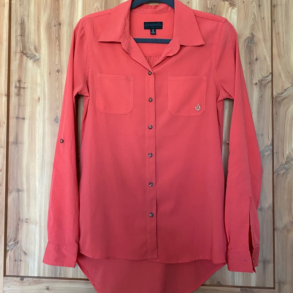 •VOLCOM CORPO COLLECTION BUTTON DOWN•